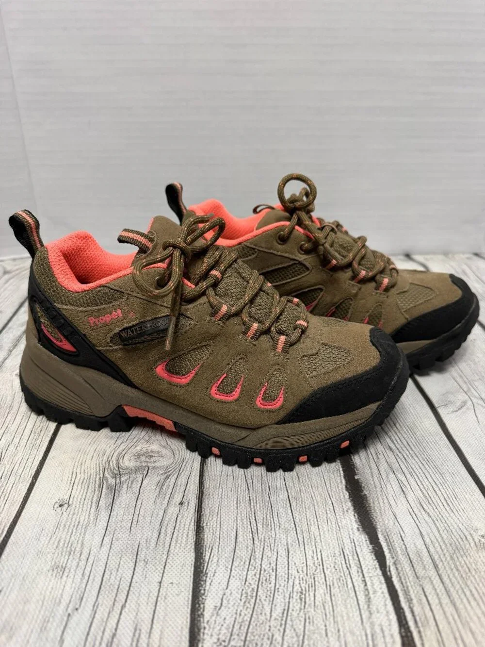 Ladies Propet' Ridge Walker - Picture 1 of 7